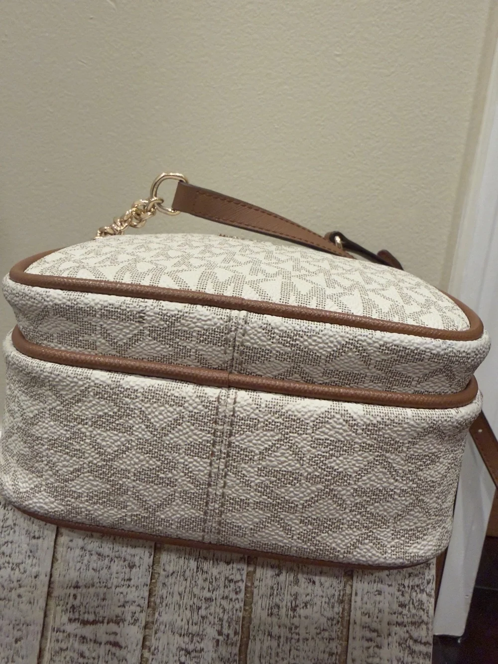 MICHAEL KORS Medium Flight Bag Vanilla Signature Crossbody Chain MK Logo - Picture 10 of 11